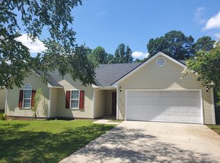 3026 Kingfisher Dr, Fayetteville, NC 28306