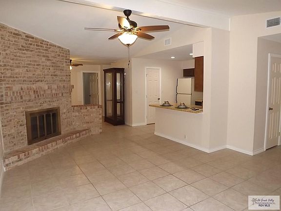 2nd image of 2102 W Arbor St