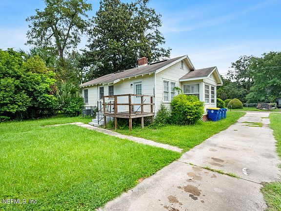 4th image of 8944 1ST Avenue