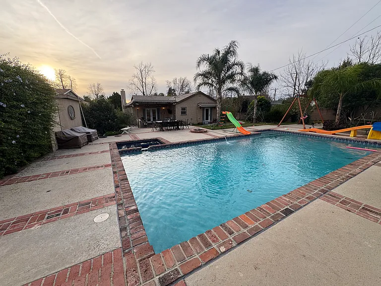 11235 Densmore Ave — Photo 6