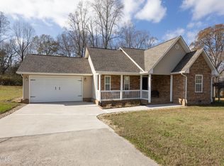 151 Uphill Dr, Madisonville, TN 37354