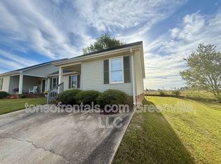 12 B Camino Ln, Simpsonville, SC 29681