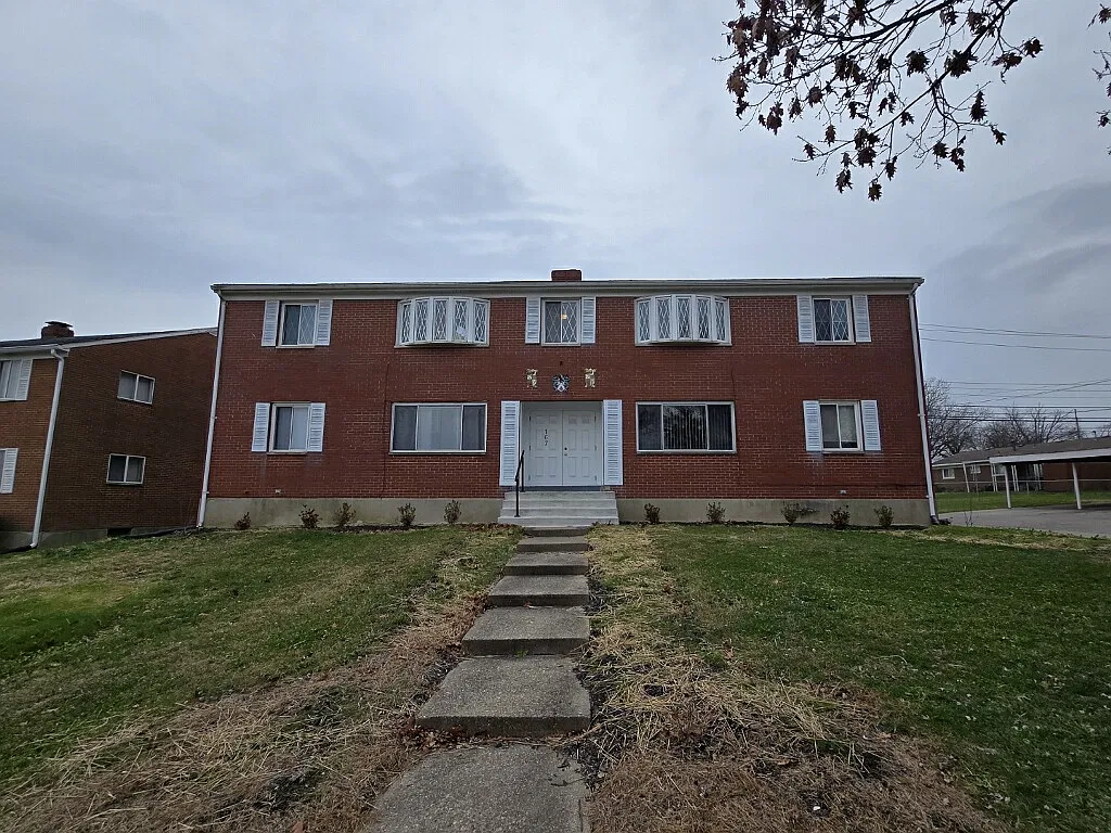 2 bed, $1,000 — Photo 1
