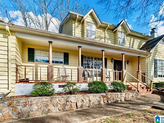 3rd image of 1439 Cabin Hill Rd