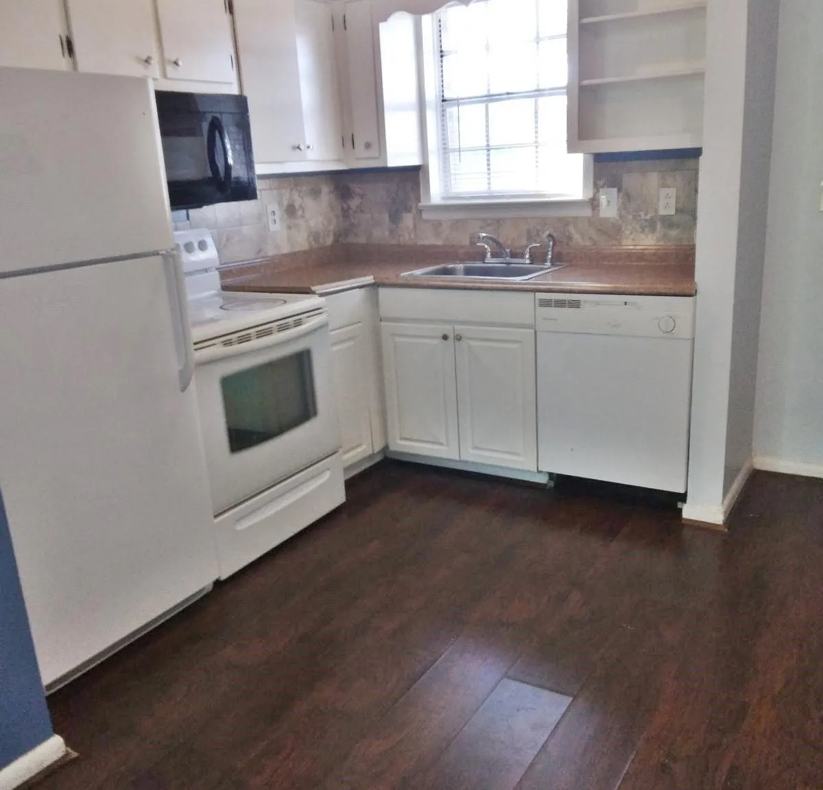 2 bed, 1.5 bath, 875 sqft, $850 — Photo 4