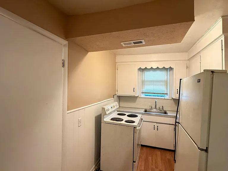 20852 Ridgemont Rd — Photo 9