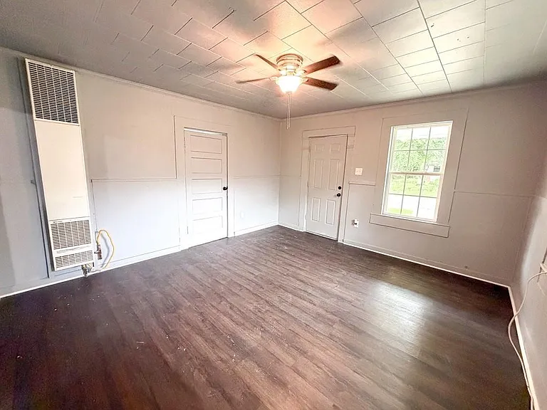 38 Flock Ave — Photo 4