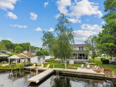 2 Lagoon Ln, Lake Hopatcong, NJ, 07849