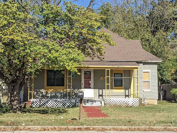 610 E Main St, Cherryvale, KS 67335