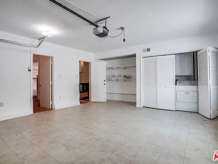 7230 W 90th St — Photo 21