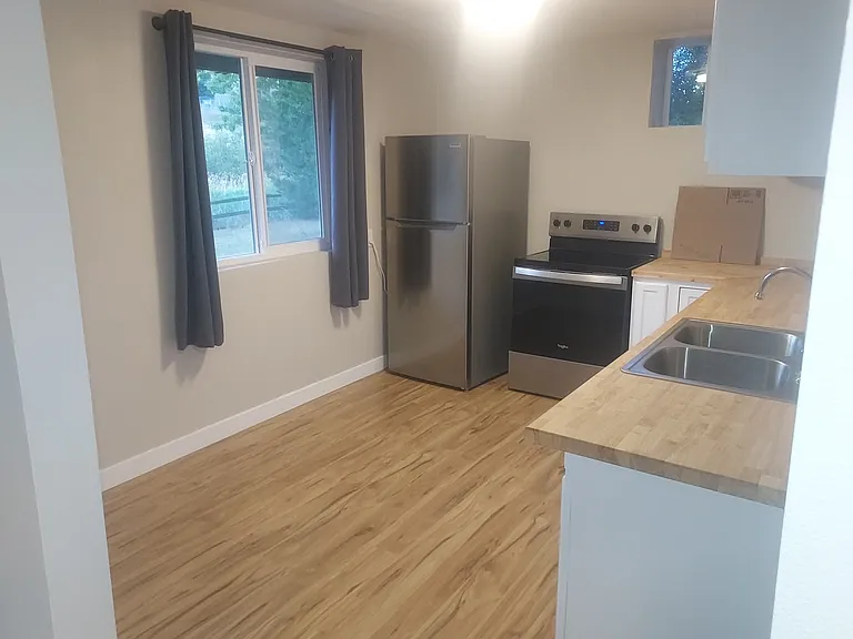 1820 SE Bleasner Dr #B — Photo 4