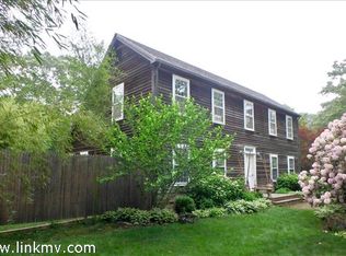 4 Stonewood Ln, West Tisbury, MA 02575