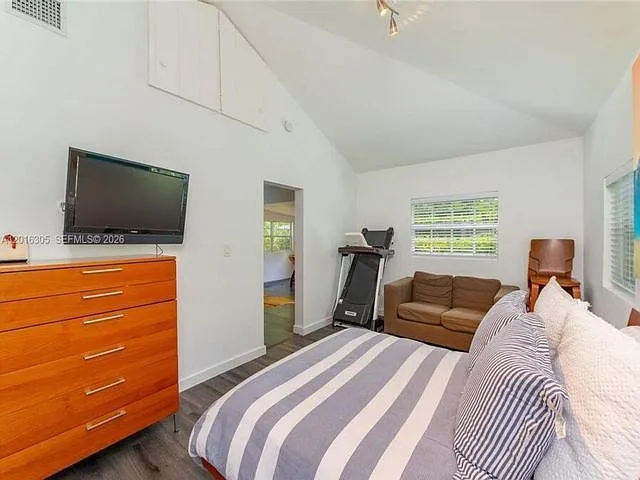 3610 S Douglas Rd — Photo 3