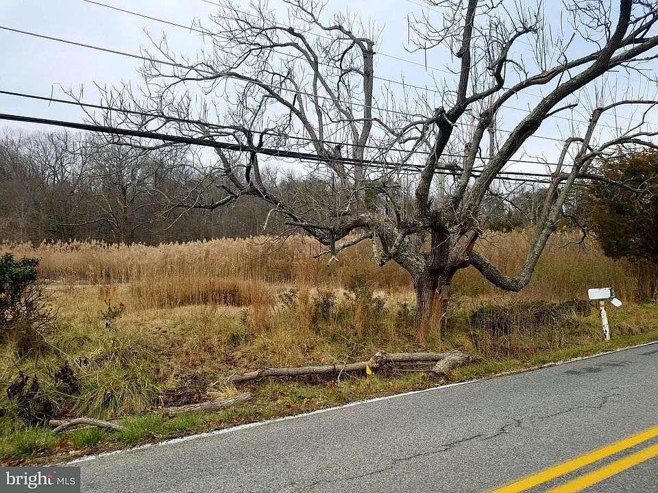 2nd image of 1623 Columbia Beach Rd