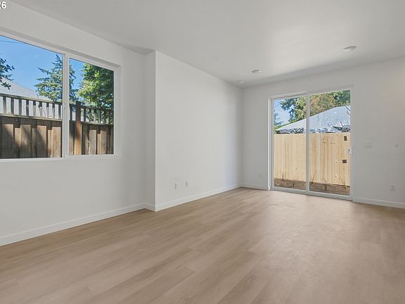 5th image of 6181 N Albina Ave #5