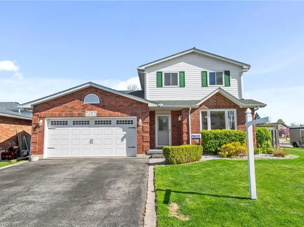 13 Scottswood Ln, Haldimand County, ON N3W 2M4