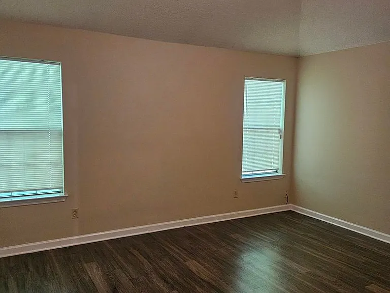 4647 Blue River Cv — Photo 12