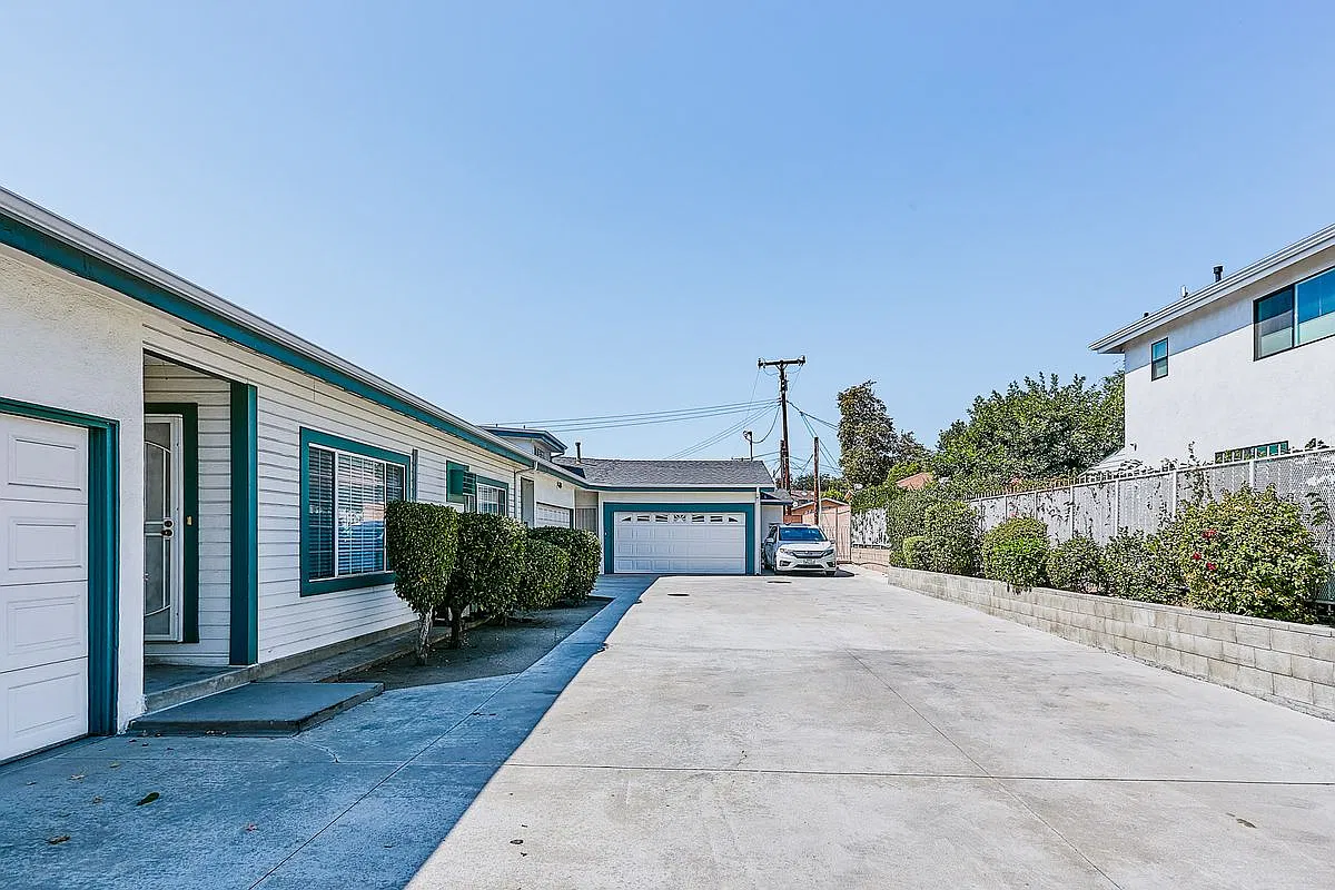3 bed, 2.0 bath, 1500 sqft, $4,000 — Photo 1