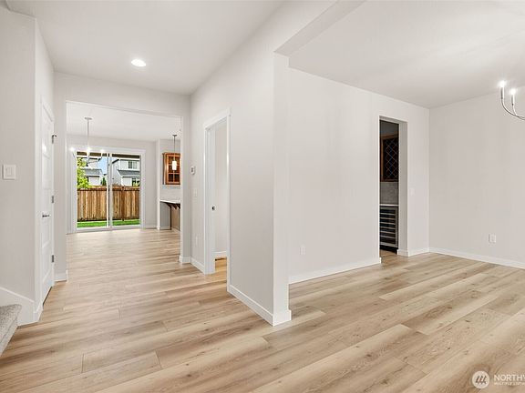 5th image of 9001 Wyatt Court SE