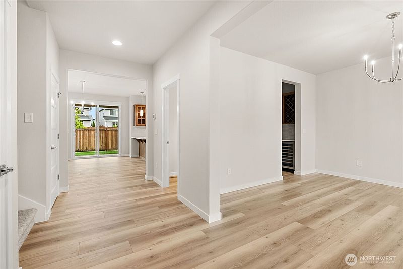 5th image of 9001 Wyatt Court SE