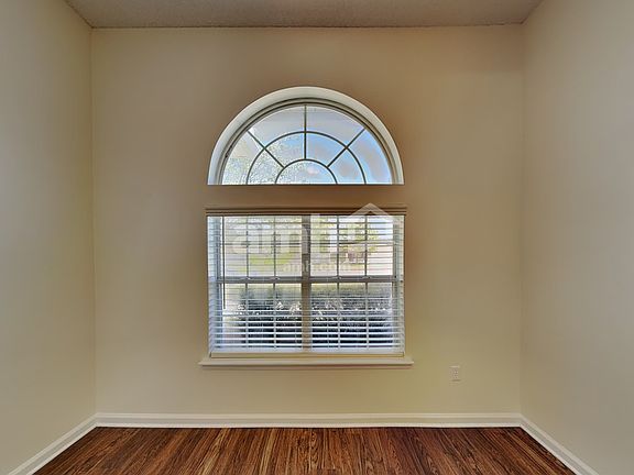 5th image of 5682 Shady Pine St S