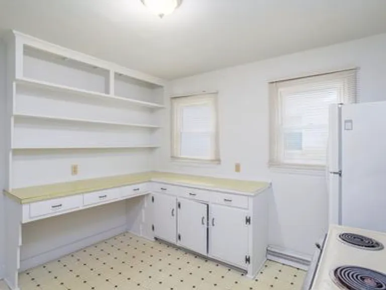1016 Tabor St — Photo 4
