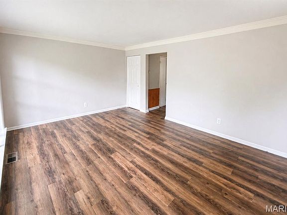 2nd image of 7018 Midwood Ave
