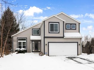 618 Carnation Dr, Oswego, IL