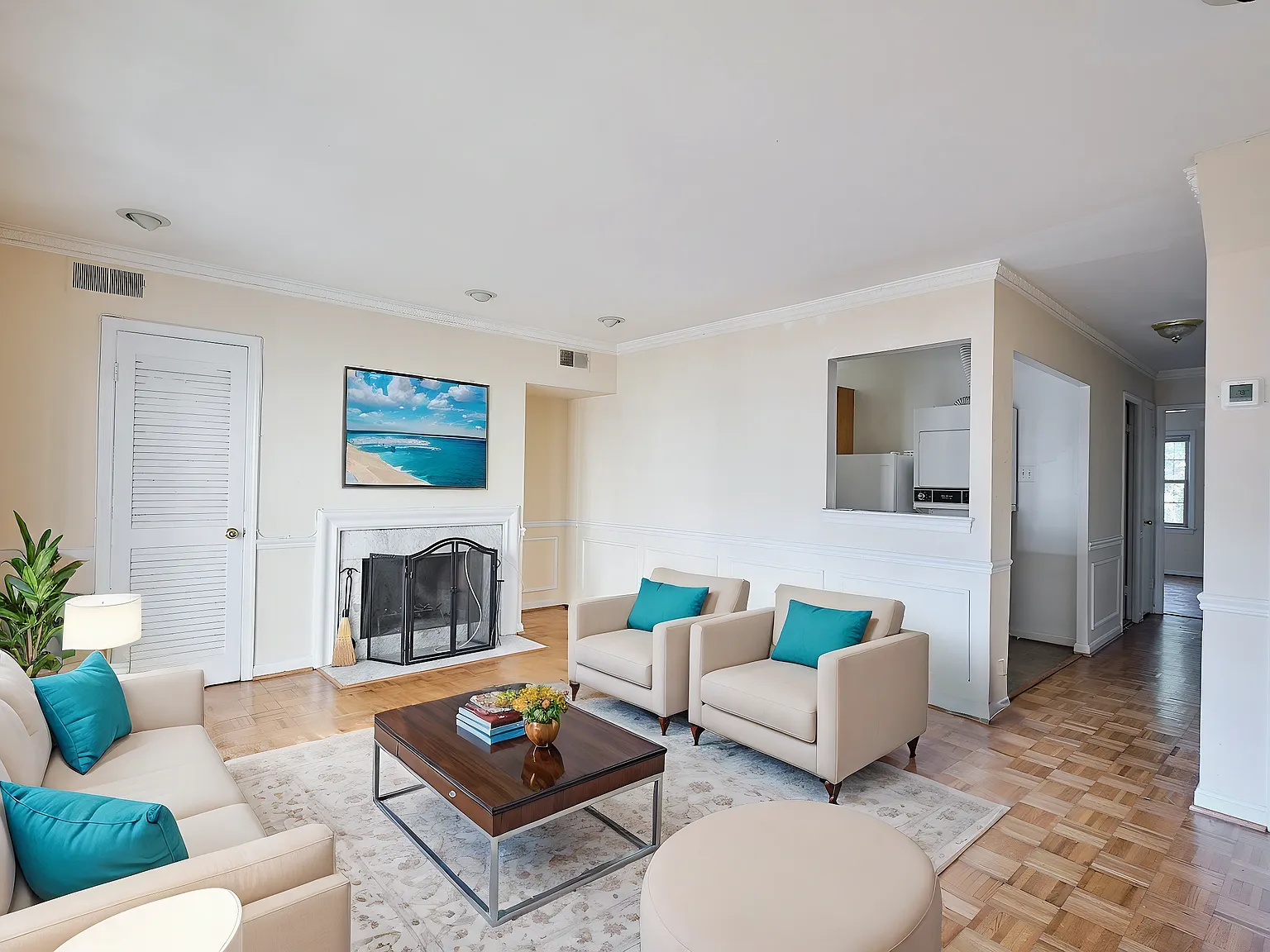 Charming 1-Bedroom Apartment in the Heart of Capitol Hill — Photo 3