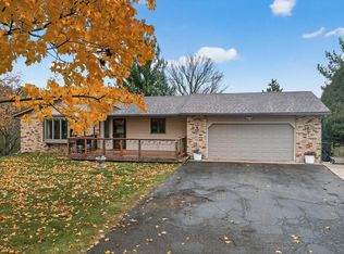 719 Countryview Cir, Hudson, WI 54016