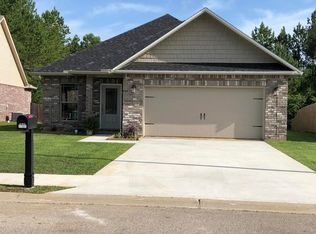 17097 Palm Ridge Dr, Diberville, MS 39540
