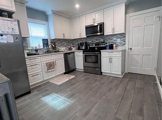 204 Rounds Ave, Providence, RI 02907