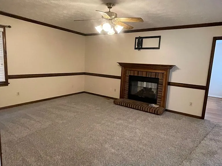 403 Coach Hovis Dr — Photo 16