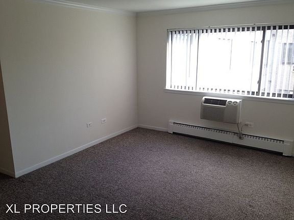 5th image of 5423 N Winthrop Ave APT 504