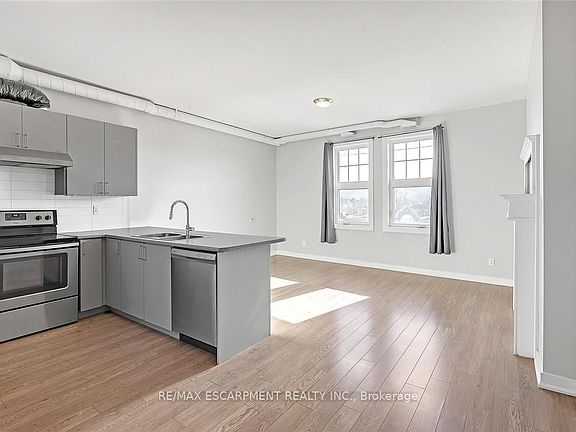 5th image of 657 Barton St E #302
