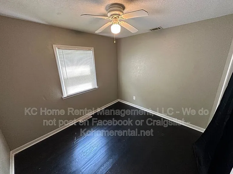 5903 E 149th St — Photo 12