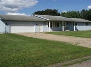 736 Broadway Ave, Wabasha, MN 55981