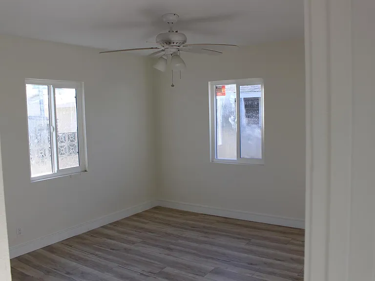 2521 N Brighton St — Photo 13