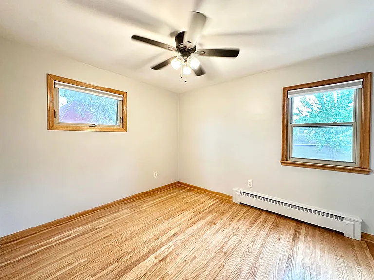636 Larpenteur Apartments! — Photo 14