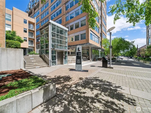 701 Columbia Street #305, Vancouver, WA 98660