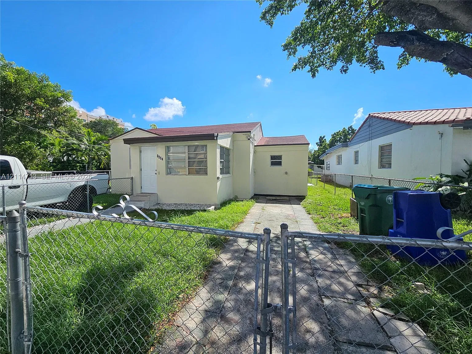 Amnd Miami Suburban Acres — Photo 3