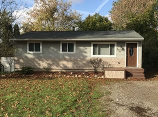 870 Pontiac Dr, Lake Orion, MI
