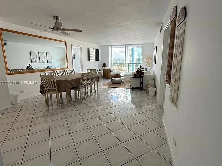 6039 Collins Ave #1236 — Photo 2