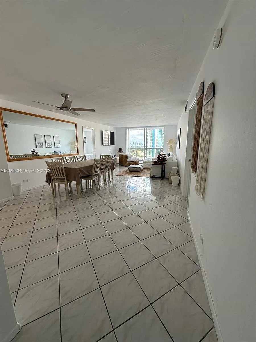 Building Photo - 6039 Collins Ave #1236