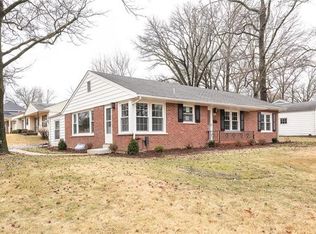 730 Cranbrook Dr, Saint Louis, MO 63122