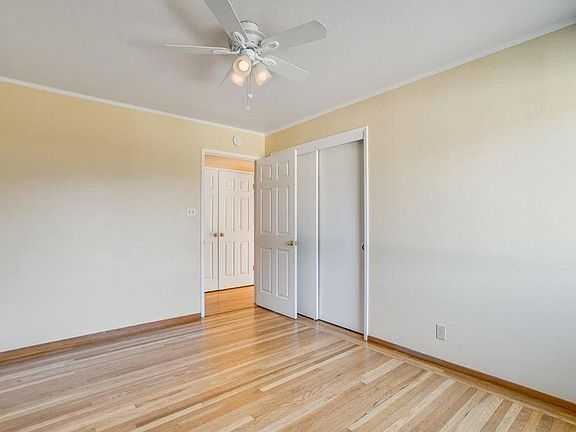 3rd image of 15852 Candlewood Dr