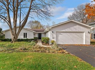 1702 Dickinson Dr, Wheaton, IL