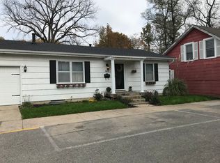 604 Thomas St, Weston, MO 64098