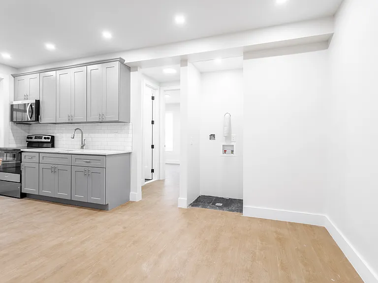 558 Empire Blvd #1R — Photo 2