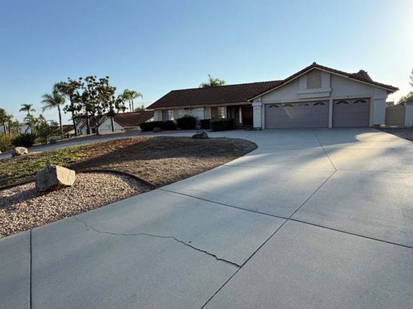2237 Eucalyptus Ave